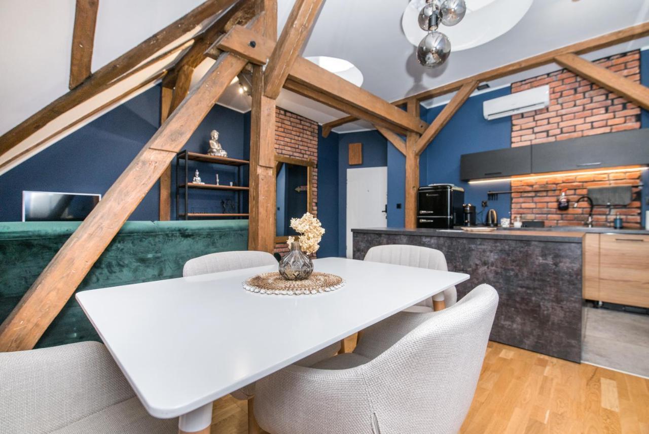 Uroczy Apartament 格利维采 外观 照片